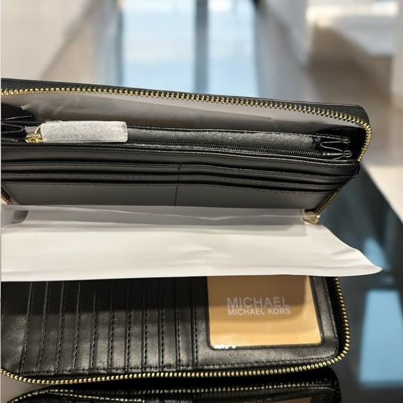 SOLD - Picture 8 of 9